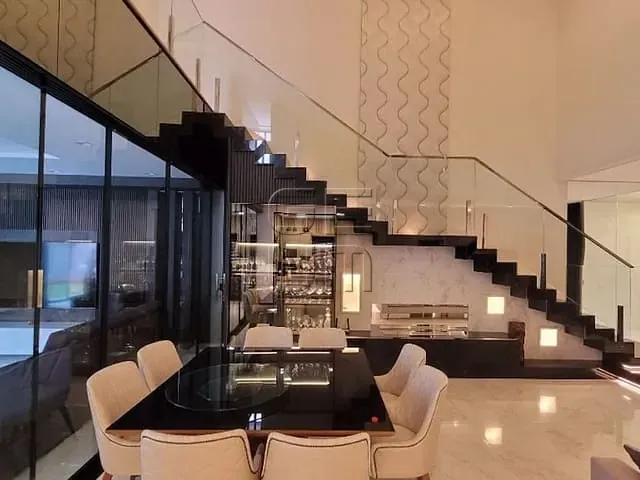 Casa com 360m² 5 quartos e 6 banheiros, à venda, no bairro Esperança em Londrina