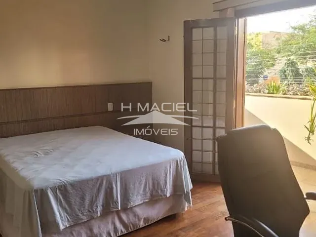 Casa com 300m² 4 quartos e 6 banheiros, à venda, no bairro Jardim Aurelia em Campinas