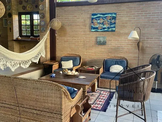 Casa com 403m² 4 quartos e 2 banheiros, à venda, no bairro Guaecá em São Sebastião