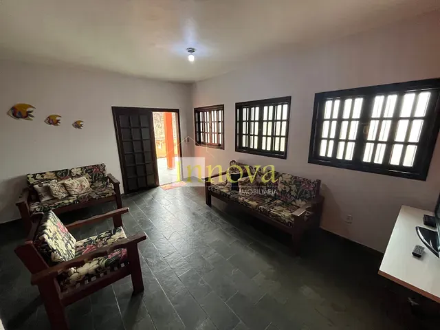 Casa com 250m² 4 quartos e 2 banheiros, à venda, no bairro Martim de Sá em Caraguatatuba