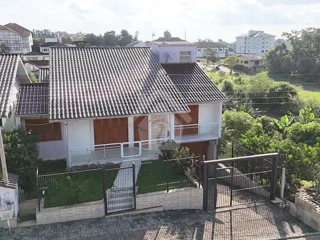 Casa com 248m² 3 quartos e 2 banheiros, à venda, no bairro Centro Administrativo em Teutônia