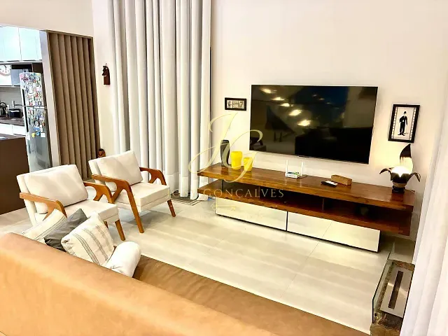 Casa 3 quartos e 4 banheiros, à venda, no bairro Cézar de Souza em Mogi das Cruzes