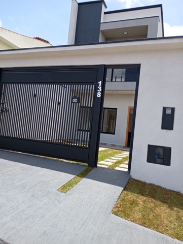 Casa 3 quartos e 2 banheiros, à venda, no bairro Villas do Jaguari em Santana de Parnaíba