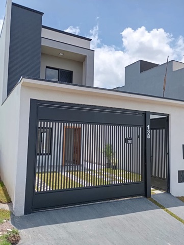 Casa 3 quartos e 2 banheiros, à venda, no bairro Villas do Jaguari em Santana de Parnaíba