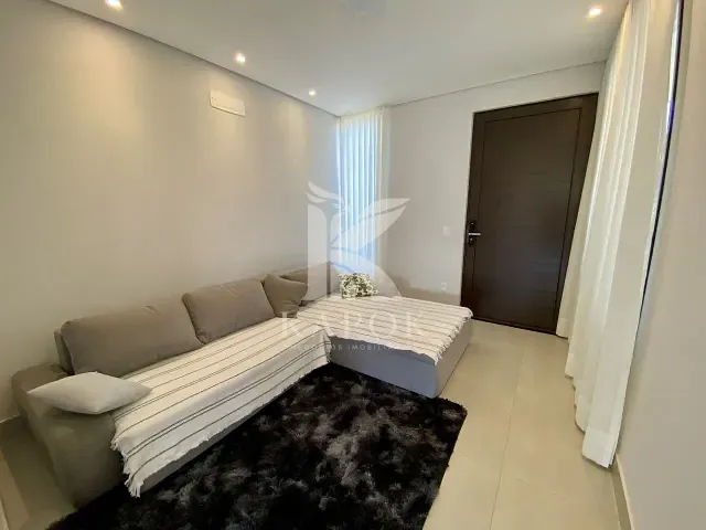 Casa com 250m² 3 quartos e 5 banheiros, à venda, no bairro Parque Brasil 500 em Paulínia
