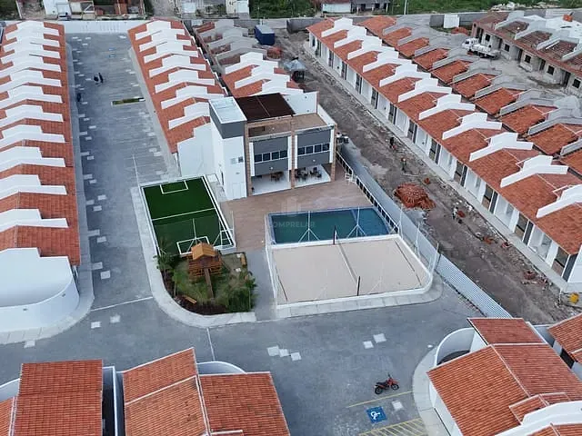 Casa 2 quartos e 2 banheiros, à venda, no bairro Curicaca em Caucaia