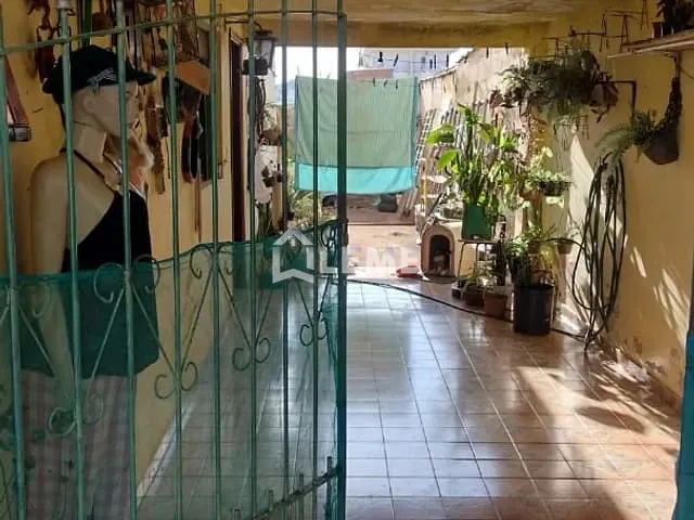 Casa com 199m² 3 quartos e 1 banheiro, à venda, no bairro Angola em Guaxupé