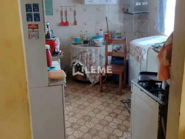 Casa com 199m² 3 quartos e 1 banheiro, à venda, no bairro Angola em Guaxupé
