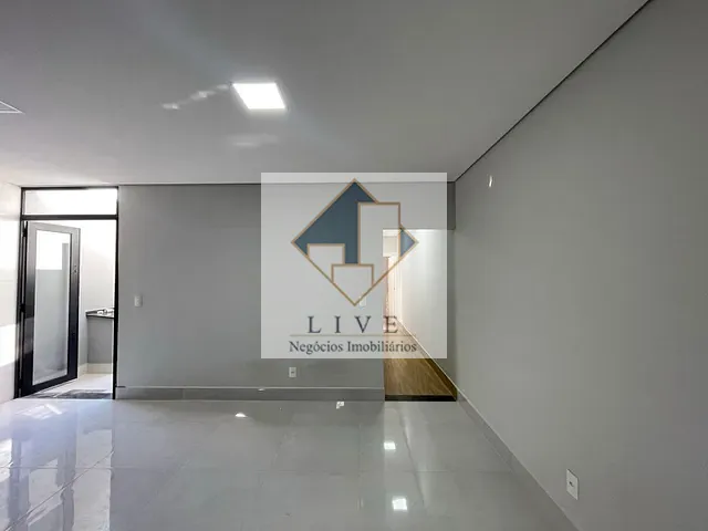 Casa com 150m² 2 quartos e 3 banheiros, à venda, no bairro Parque Residencial Jaguari em Americana