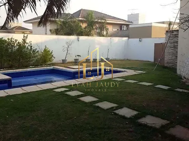 Casa com 450m² 4 quartos e 7 banheiros, à venda, no bairro Jardim Itália em Cuiabá