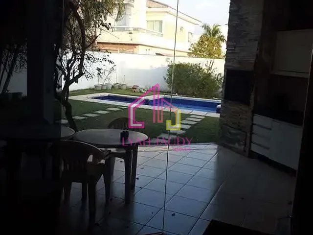 Casa com 450m² 4 quartos e 7 banheiros, à venda, no bairro Jardim Itália em Cuiabá