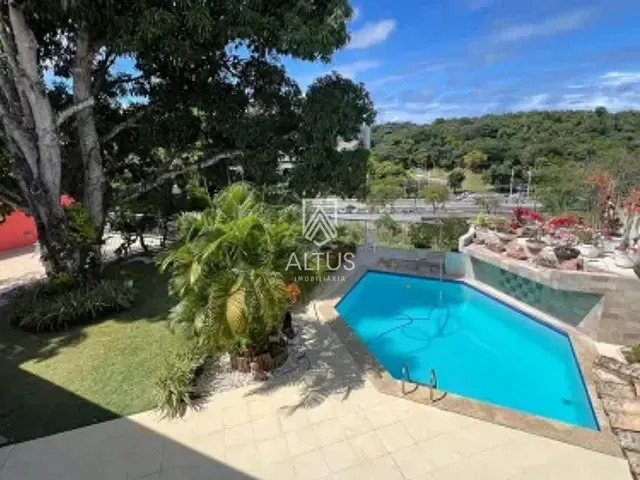 Casa 5 quartos e 5 banheiros, à venda, no bairro Itaigara em Salvador