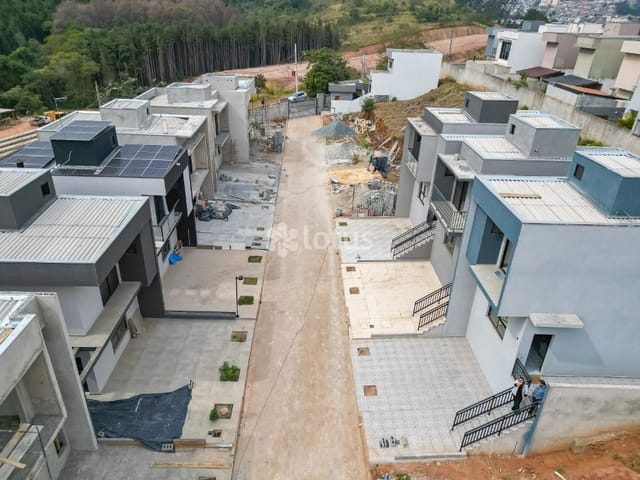 Casa com 150m² 3 quartos e 3 banheiros, à venda, no bairro Portais (Polvilho) em Cajamar
