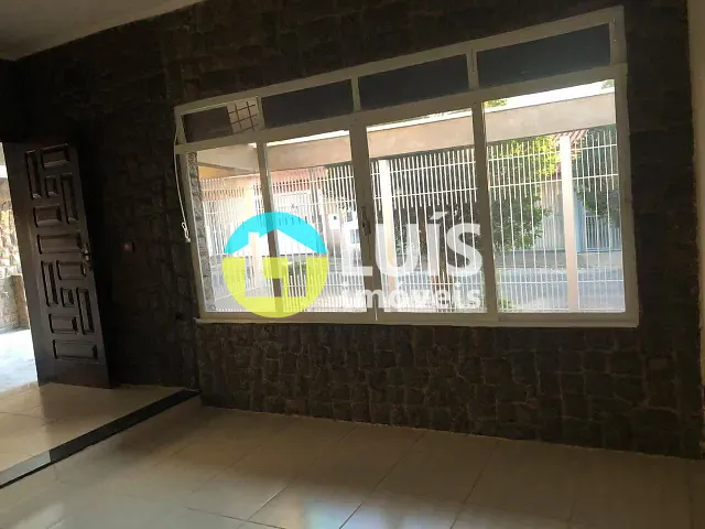 Casa 4 quartos e 1 banheiro, para alugar, no bairro Pássaro da Ilha em Guaranésia