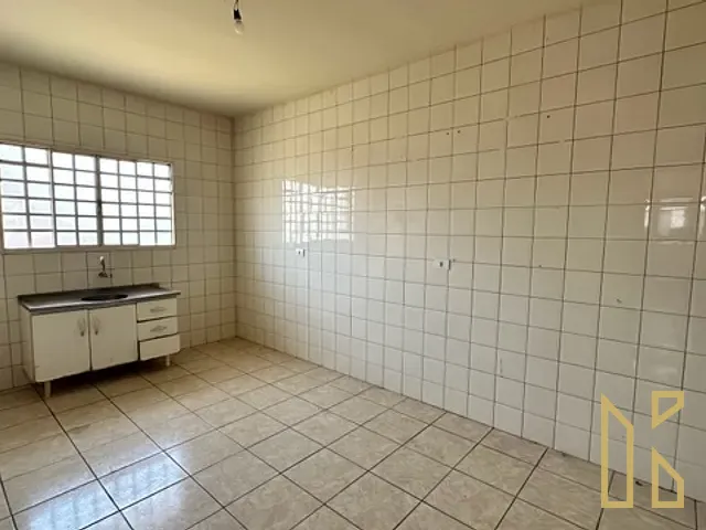 Casa 2 quartos e 1 banheiro, à venda, no bairro Nova em Londrina