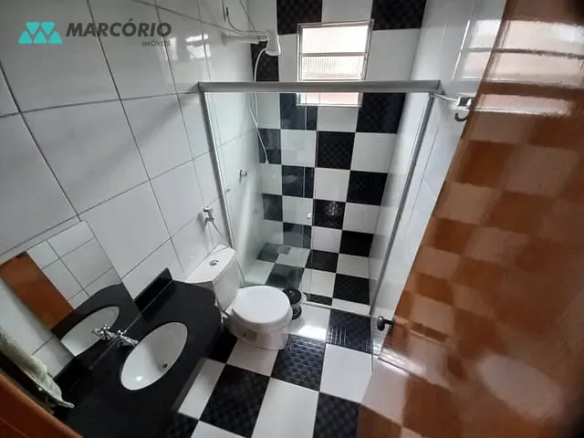 Sobrado com 306m² 6 quartos e 4 banheiros, à venda, no bairro Goiânia 2 em Goiânia