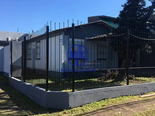 Casa 3 quartos e 1 banheiro, para alugar, no bairro Parque da Matriz em Cachoeirinha