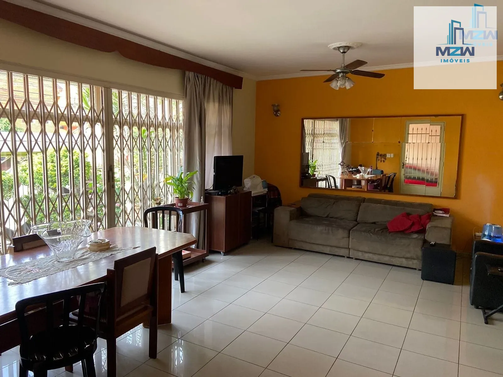Casa, 4 quartos, 316 m² - Foto 2