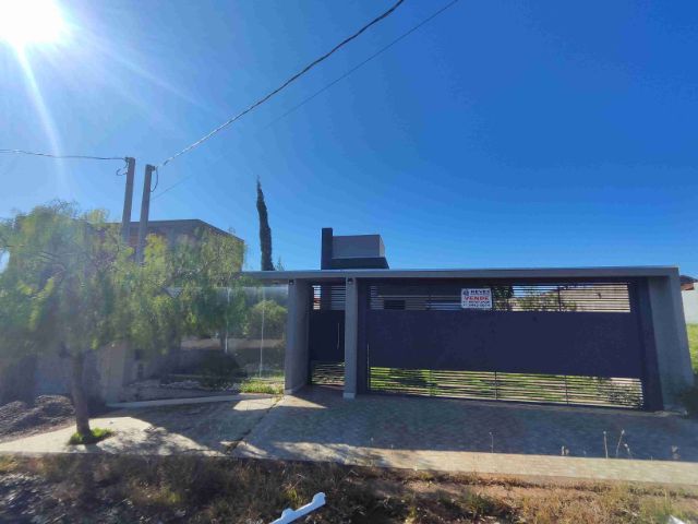 Casa 3 quartos e 3 banheiros, à venda, no bairro Residencial Santo Afonso em Fernandópolis