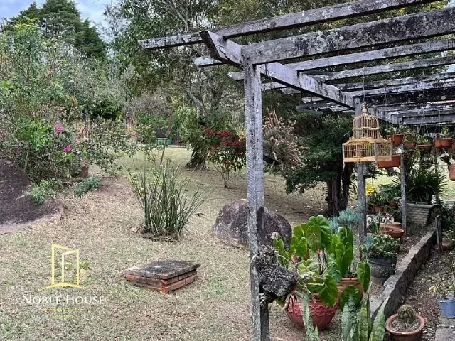 Casa 3 quartos e 2 banheiros, à venda, no bairro Chácara Flora em Valinhos