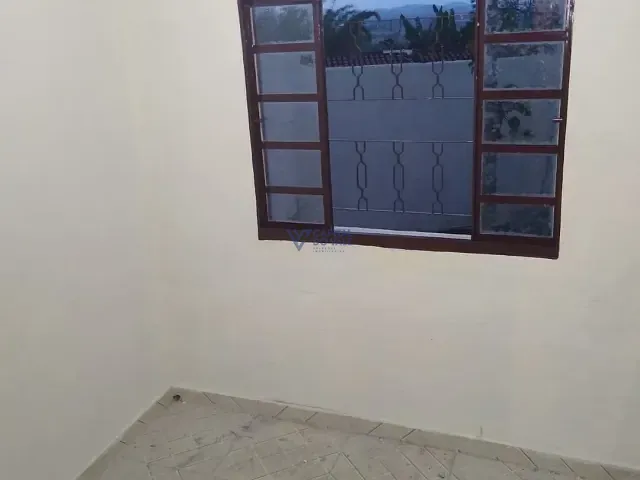 Casa 2 quartos e 1 banheiro, à venda, no bairro Centro em São José dos Campos