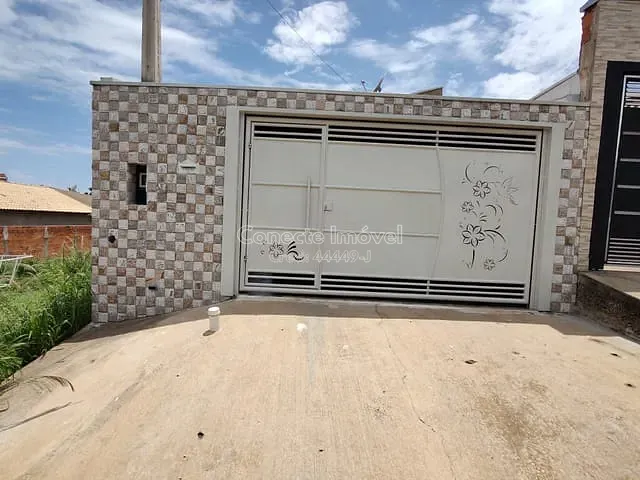 Casa com 200m² 3 quartos e 2 banheiros, à venda, no bairro Vila Primavera em Jaguariúna