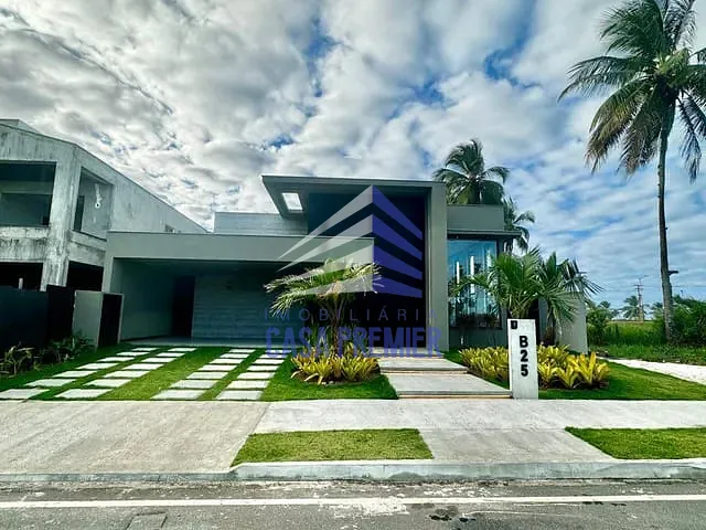 Casa 3 quartos e 2 banheiros, à venda, no bairro Nossa Senhora da Vitória em Ilhéus