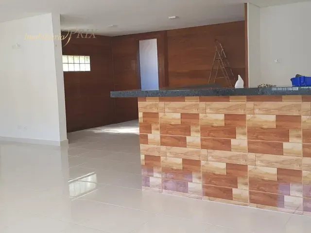 Casa com 407m² 3 quartos e 3 banheiros, para alugar, no bairro Portão em Curitiba