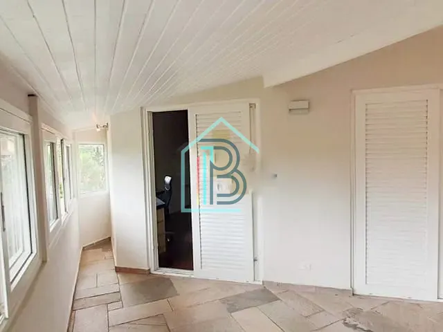 Casa com 720m² 3 quartos e 7 banheiros, à venda, no bairro Granja Viana em Cotia