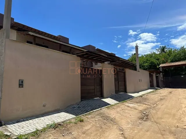 Casa com 155m² 2 quartos e 2 banheiros, à venda ou para alugar, no bairro Arraial D'Ajuda em Porto Seguro