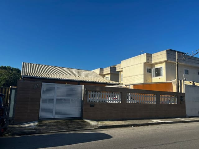 Casa com 600m² 7 quartos e 6 banheiros, à venda, no bairro Recreio em Rio das Ostras