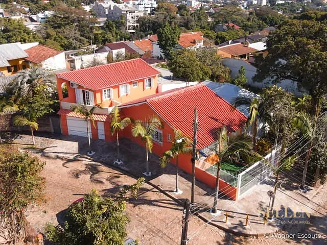 Casa 3 quartos e 2 banheiros, à venda, no bairro Teresópolis em Porto Alegre