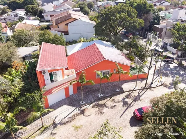 Casa 3 quartos e 2 banheiros, à venda, no bairro Teresópolis em Porto Alegre
