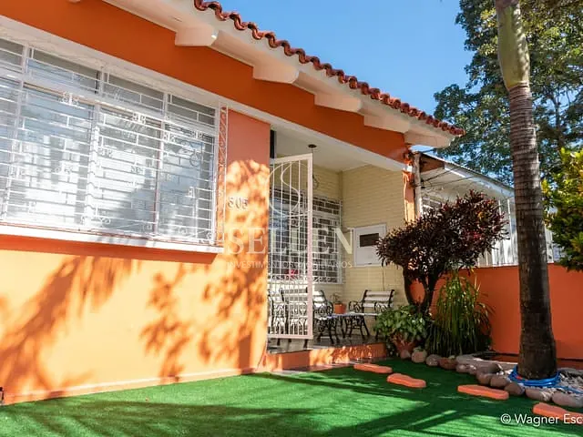 Casa 3 quartos e 2 banheiros, à venda, no bairro Teresópolis em Porto Alegre