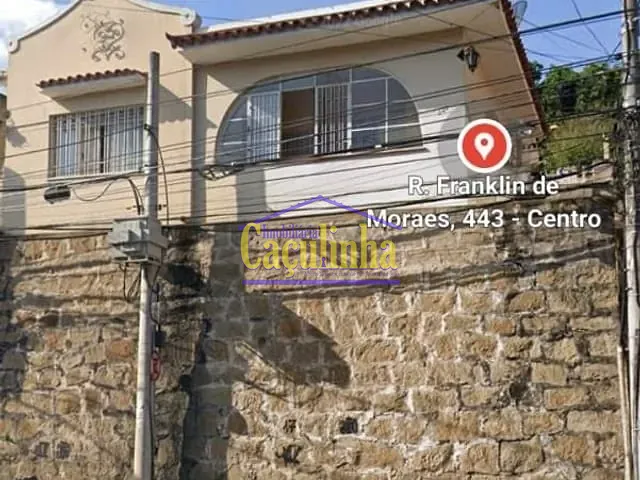 Casa com 1m² 2 quartos e 2 banheiros, à venda, no bairro Centro em Barra do Piraí