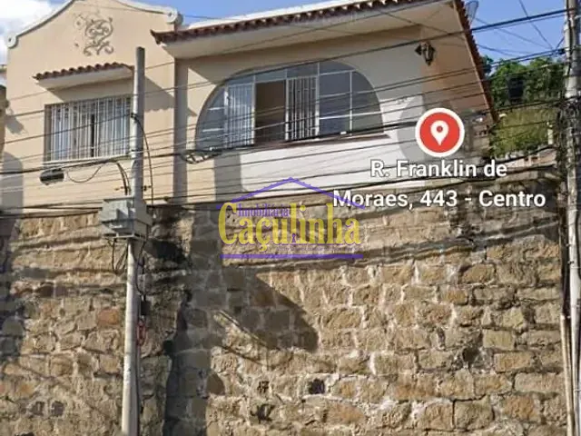 Casa com 1m² 2 quartos e 2 banheiros, à venda, no bairro Centro em Barra do Piraí