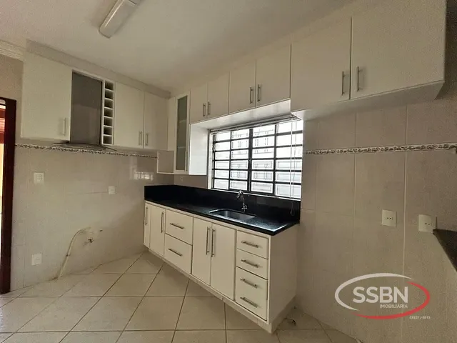 Casa com 300m² 3 quartos e 2 banheiros, à venda, no bairro Residencial Santa Luiza I em Nova Odessa