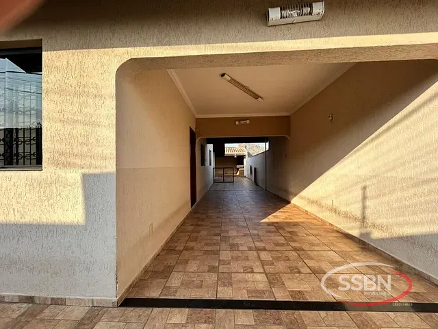 Casa com 300m² 3 quartos e 2 banheiros, à venda, no bairro Residencial Santa Luiza I em Nova Odessa