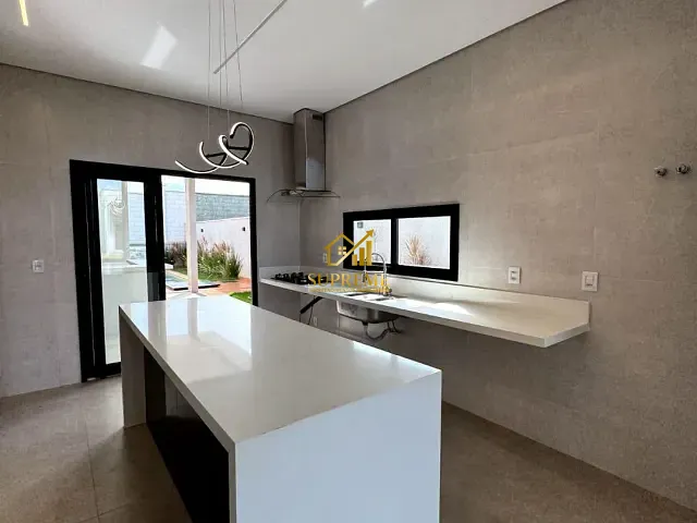 Casa com 365m² 3 quartos e 5 banheiros, à venda, no bairro Terras Alpha Residencial 1 em Senador Canedo