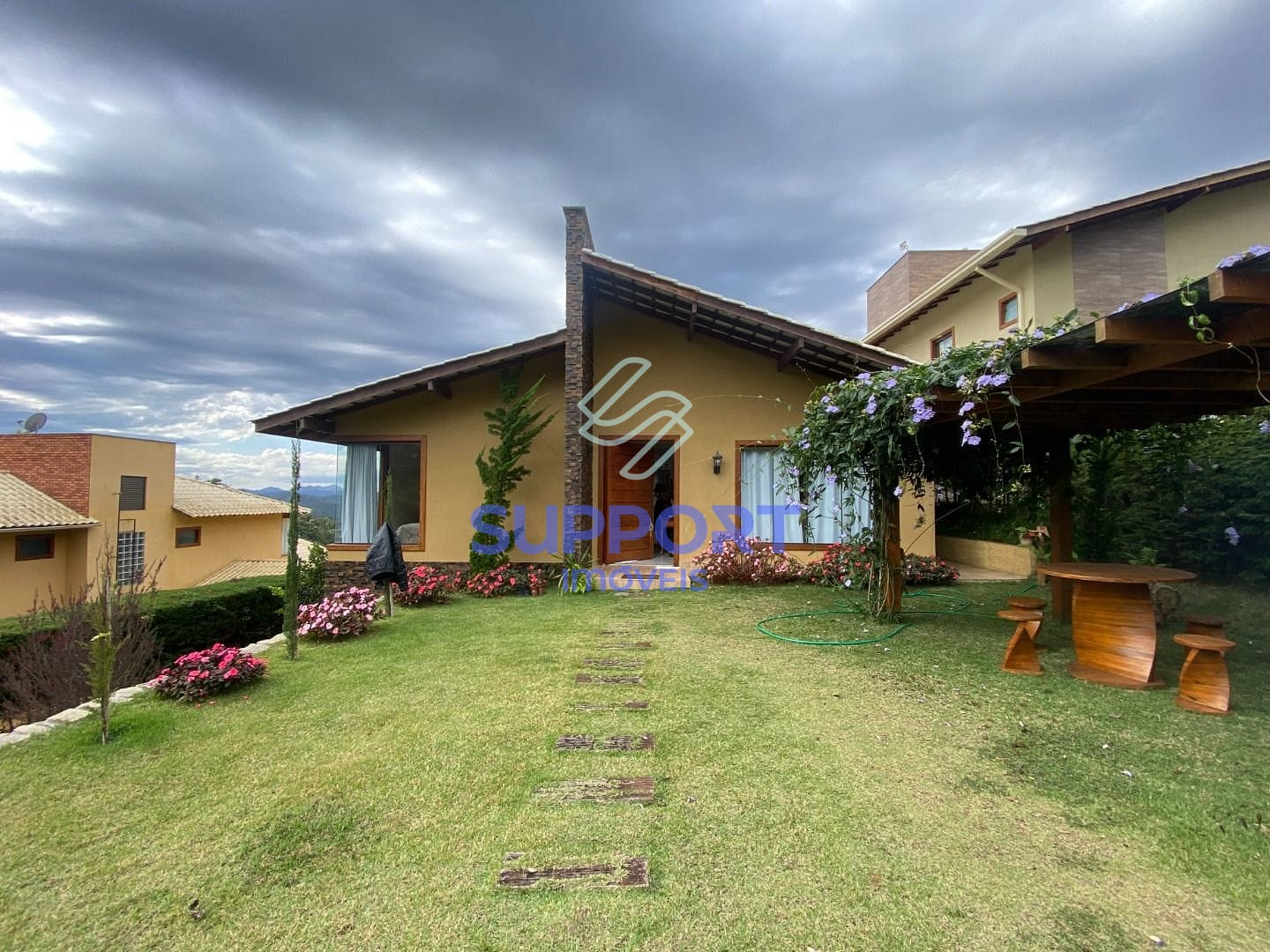 Casa à venda com 3 quartos, 300m² - Foto 6