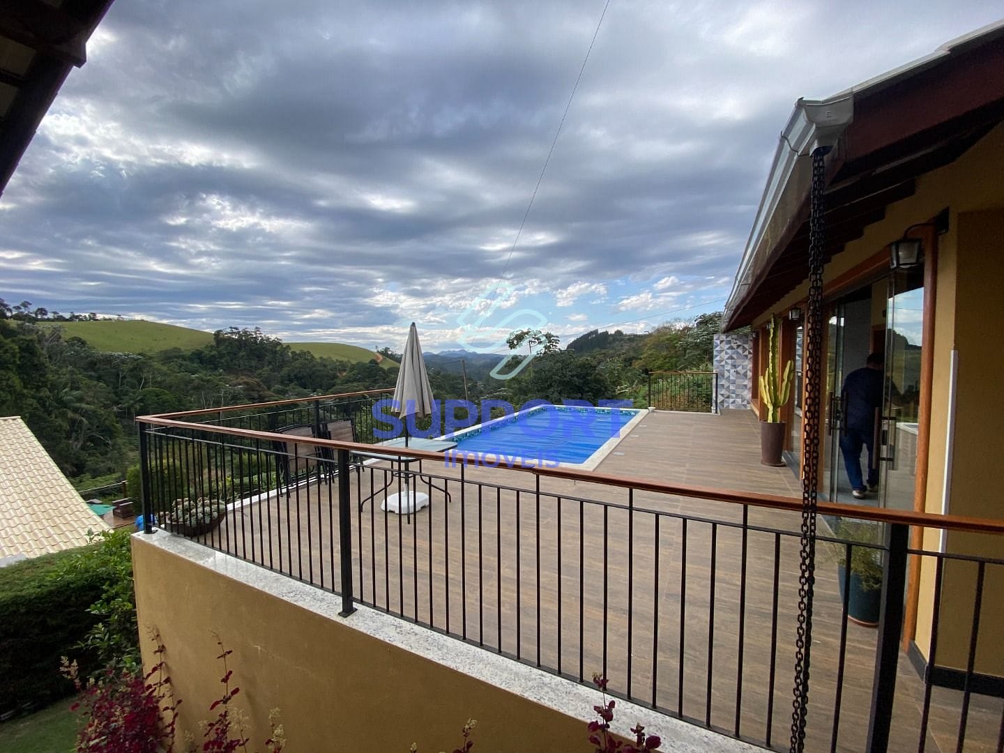 Casa à venda com 3 quartos, 300m² - Foto 7