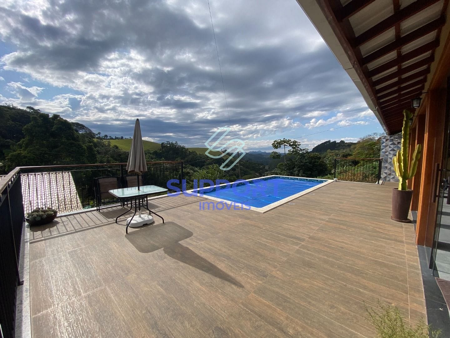 Casa à venda com 3 quartos, 300m² - Foto 10