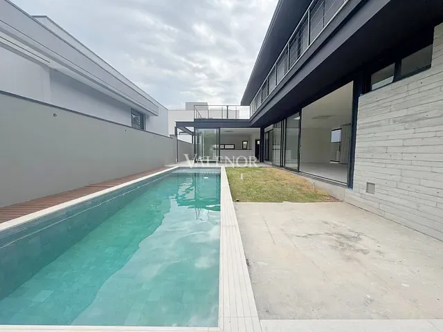 Casa com 435m² 4 quartos e 5 banheiros, à venda, no bairro Loteamento Brisas do Lago em Jundiaí