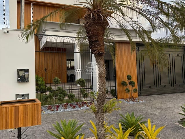 CASA À VENDA NO JARDIM CURITIBA
