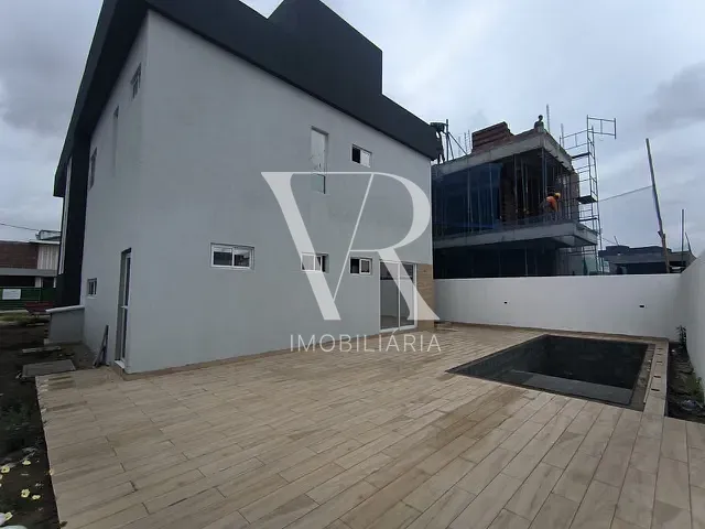 Casa 5 quartos e 5 banheiros, à venda, no bairro Centro em Bayeux