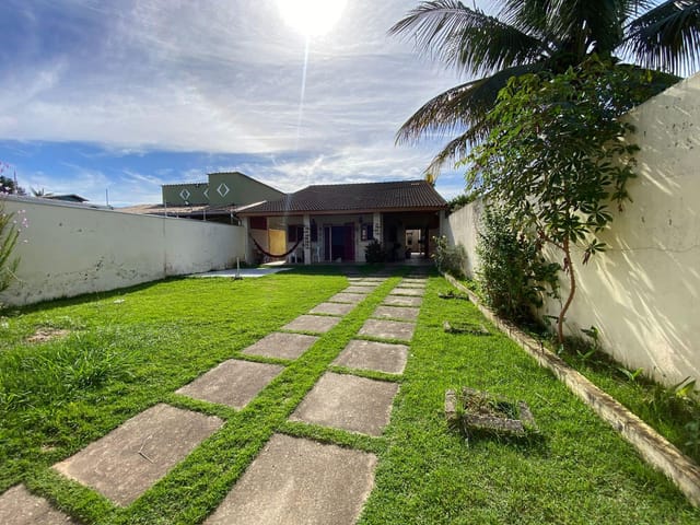 Casa 3 quartos e 2 banheiros, à venda, no bairro Balneário dos Golfinhos em Caraguatatuba