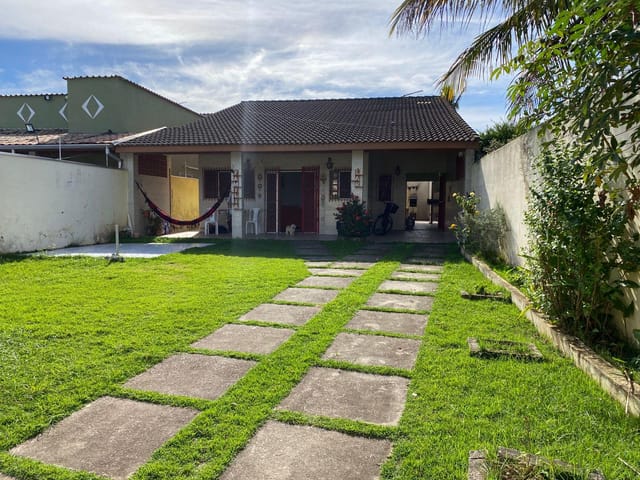 Casa 3 quartos e 2 banheiros, à venda, no bairro Balneário dos Golfinhos em Caraguatatuba