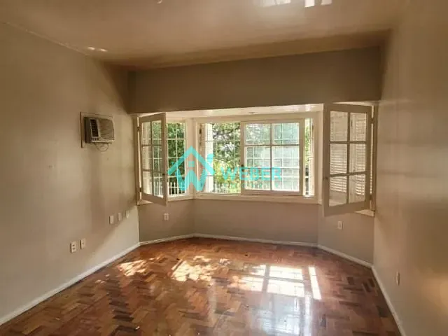 Casa com 368m² 4 quartos e 2 banheiros, para alugar, no bairro Centro em Novo Hamburgo