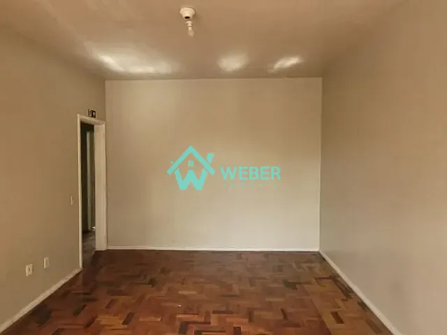 Casa com 368m² 4 quartos e 2 banheiros, para alugar, no bairro Centro em Novo Hamburgo