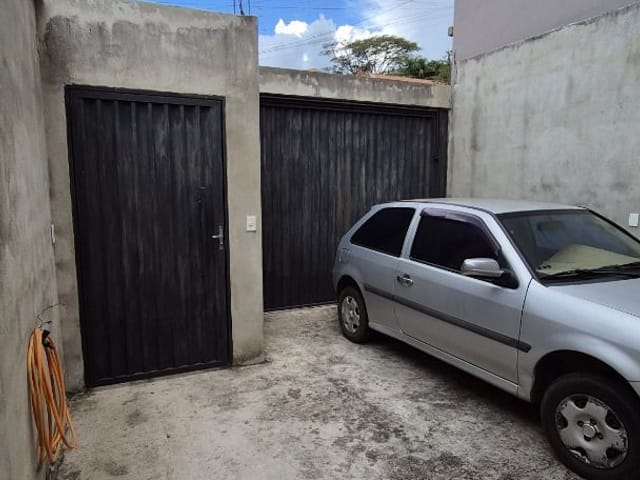 Casa com 138m², à venda, no bairro Edith Lopes em Cambuí